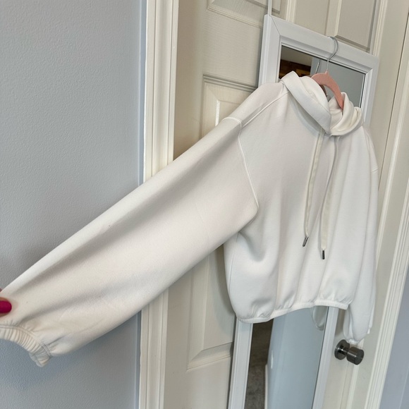 GUC🤍Spanx AirEssentials Cinched Hoodie Small Powder - Picture 5 of 10